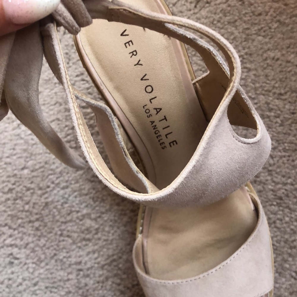 Size 8 // Very Volatile Los Angeles View 4